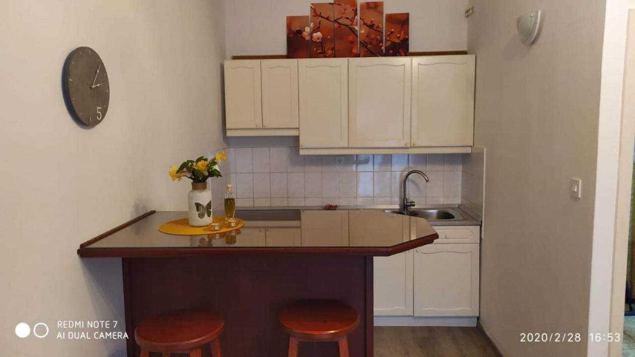 Studio Apartment Marcelina Preko Exterior photo